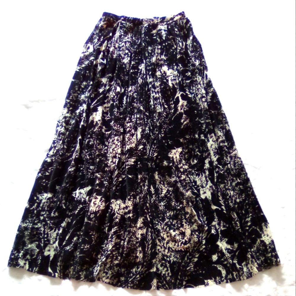 FUZZI Skirt Women's Size Small Black & White Mesh & Velvet Maxi Elastic Waist